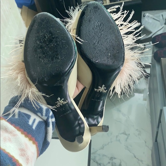 Prada feather heels - Picture 9 of 10